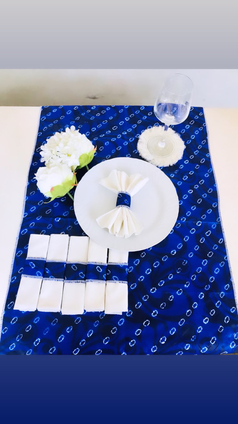 Set Linen & Wax Table Runner & Napkins