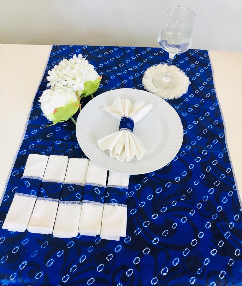 Set Linen & Wax Table Runner & Napkins